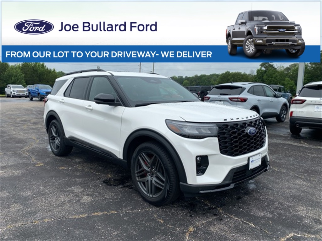 2025 Ford Explorer ST's photo