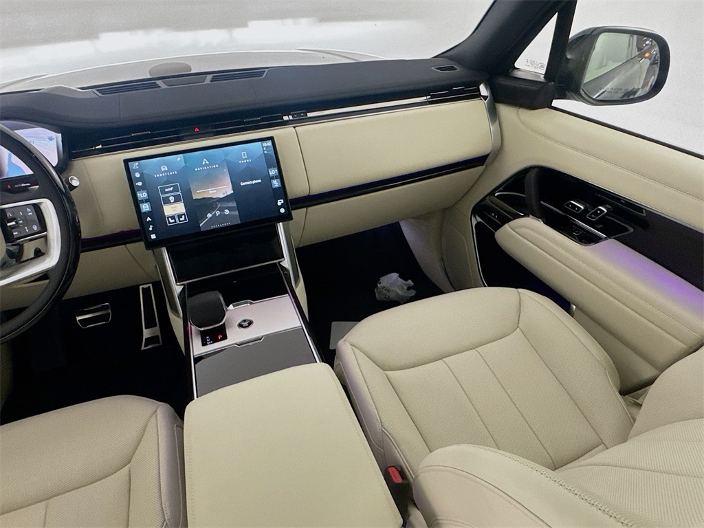 2025 Land Rover Range Rover SE photo 18