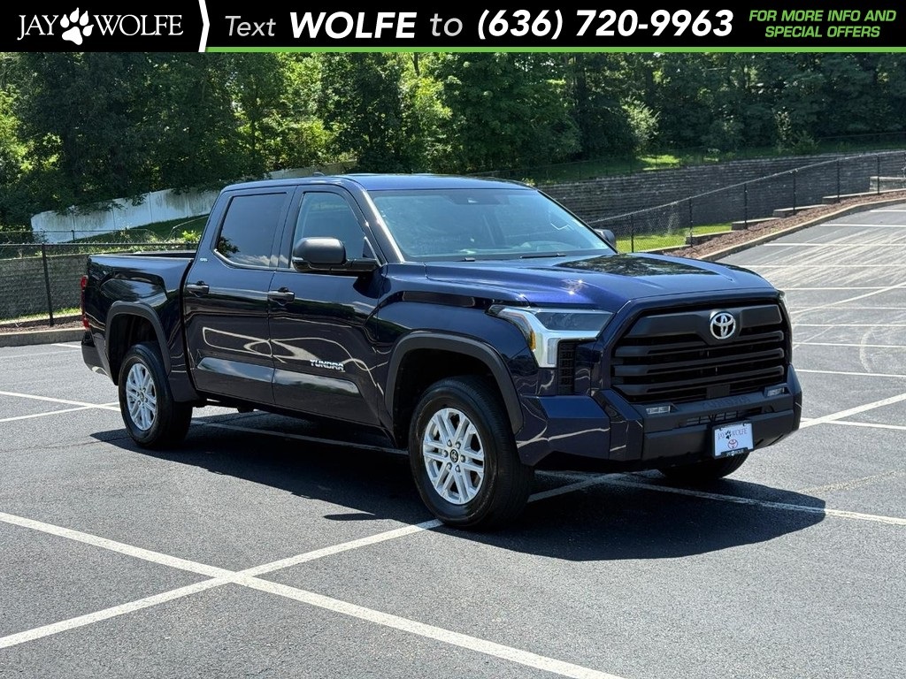 2022 Toyota Tundra SR5's photo