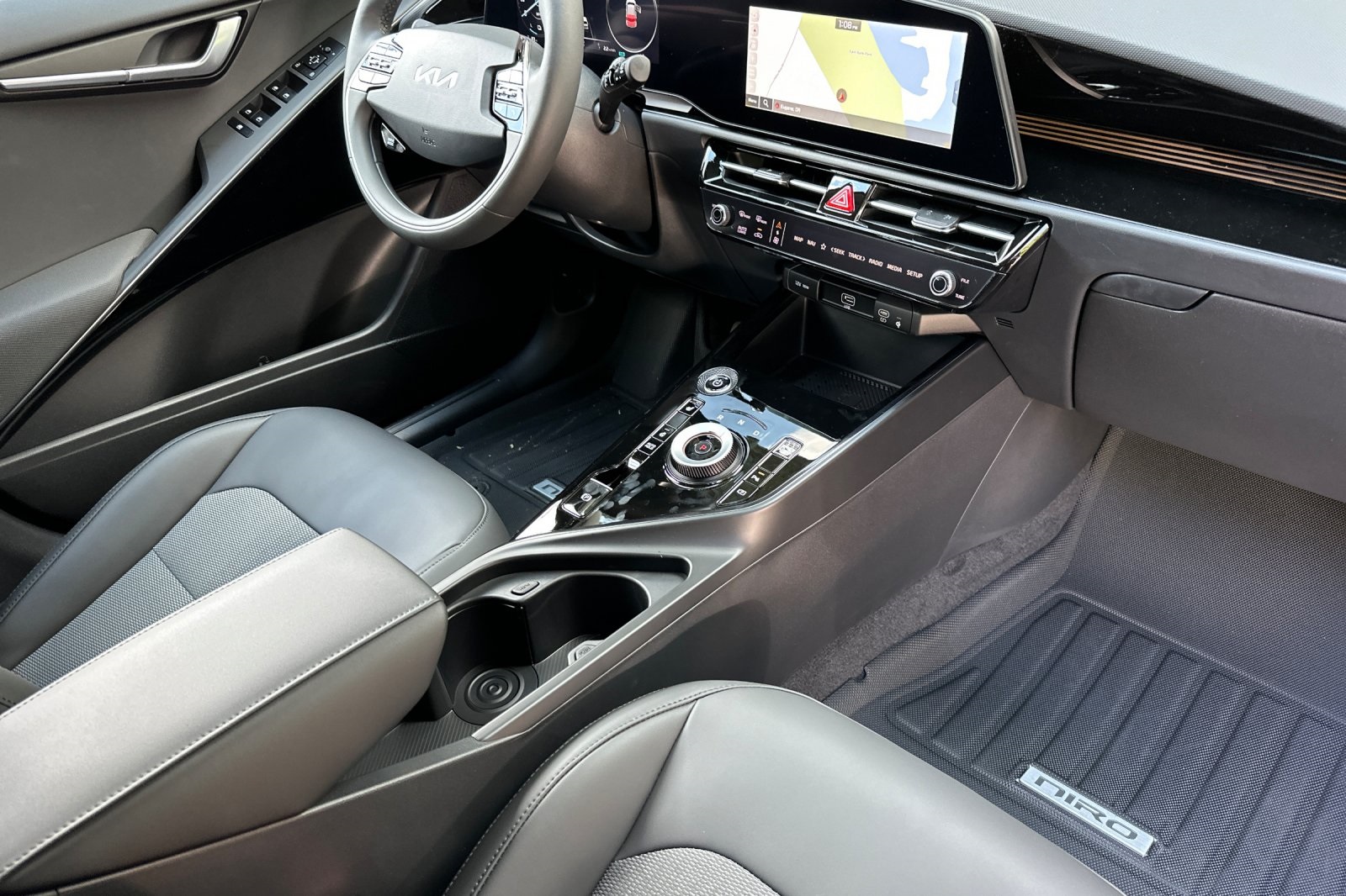 2025 Kia Niro EV Wind photo 11