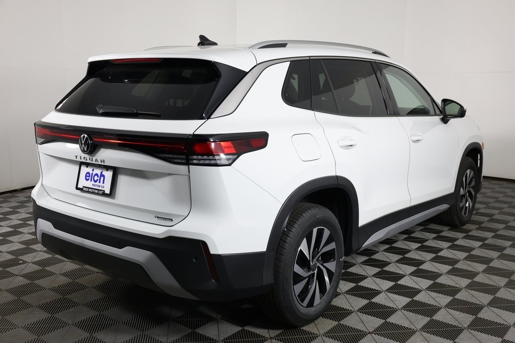 2025 Volkswagen Tiguan S photo 2