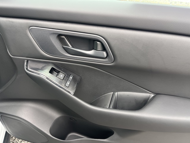 2025 Nissan Rogue S photo 18
