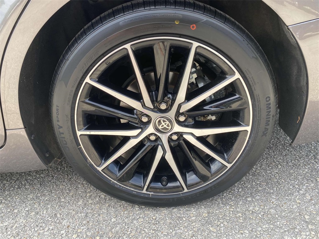 2024 Toyota Camry Hybrid SE photo 7