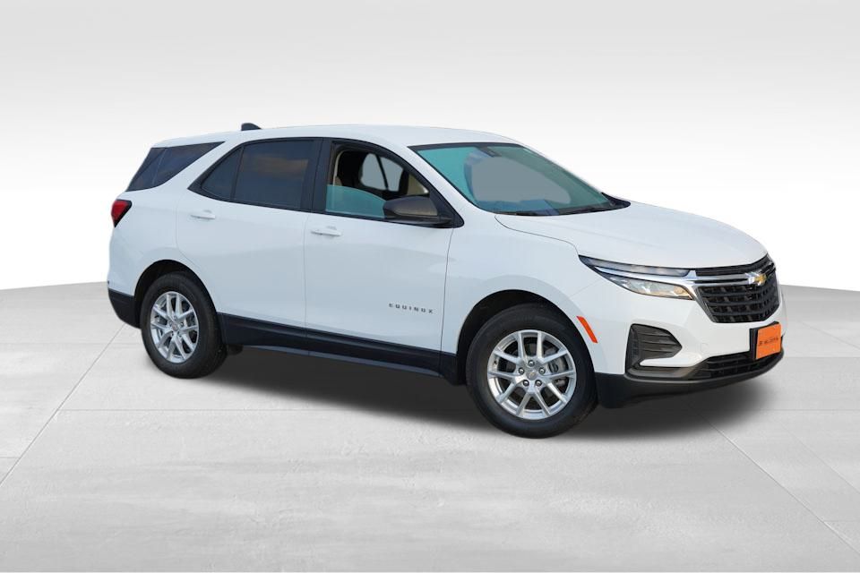 2024 Chevrolet Equinox LS photo 2