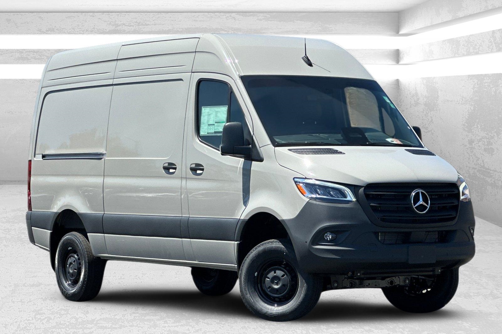 2025 Mercedes-Benz Sprinter Cargo Van Base's photo