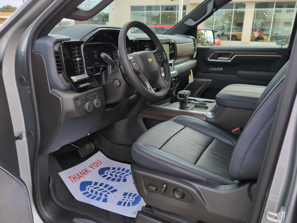 2026 Chevrolet Silverado 1500 High Country photo 8