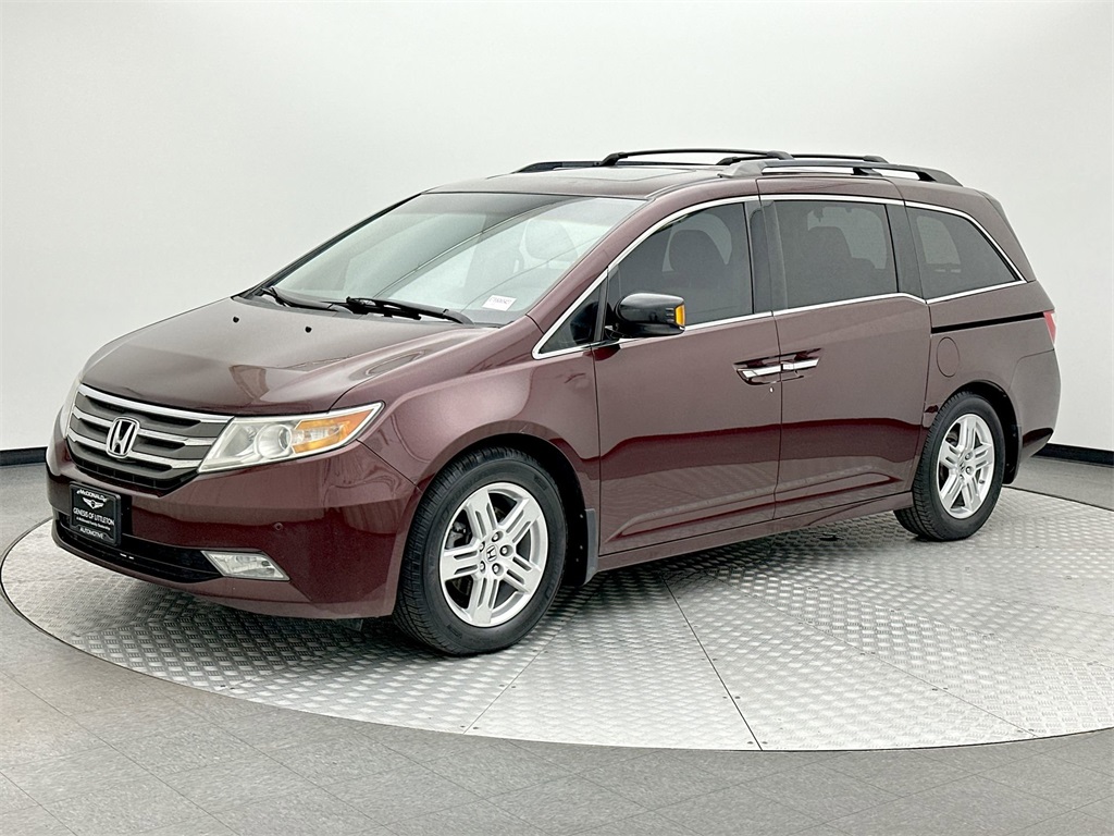 2011 Honda Odyssey Touring's photo