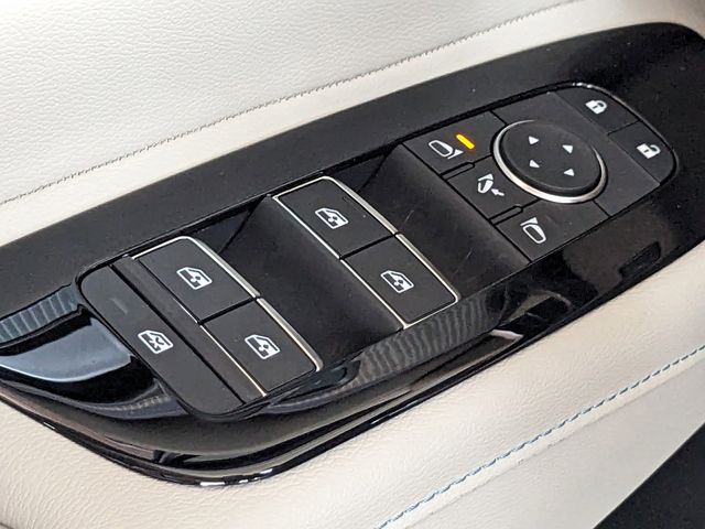 2025 Nissan Murano Platinum photo 24