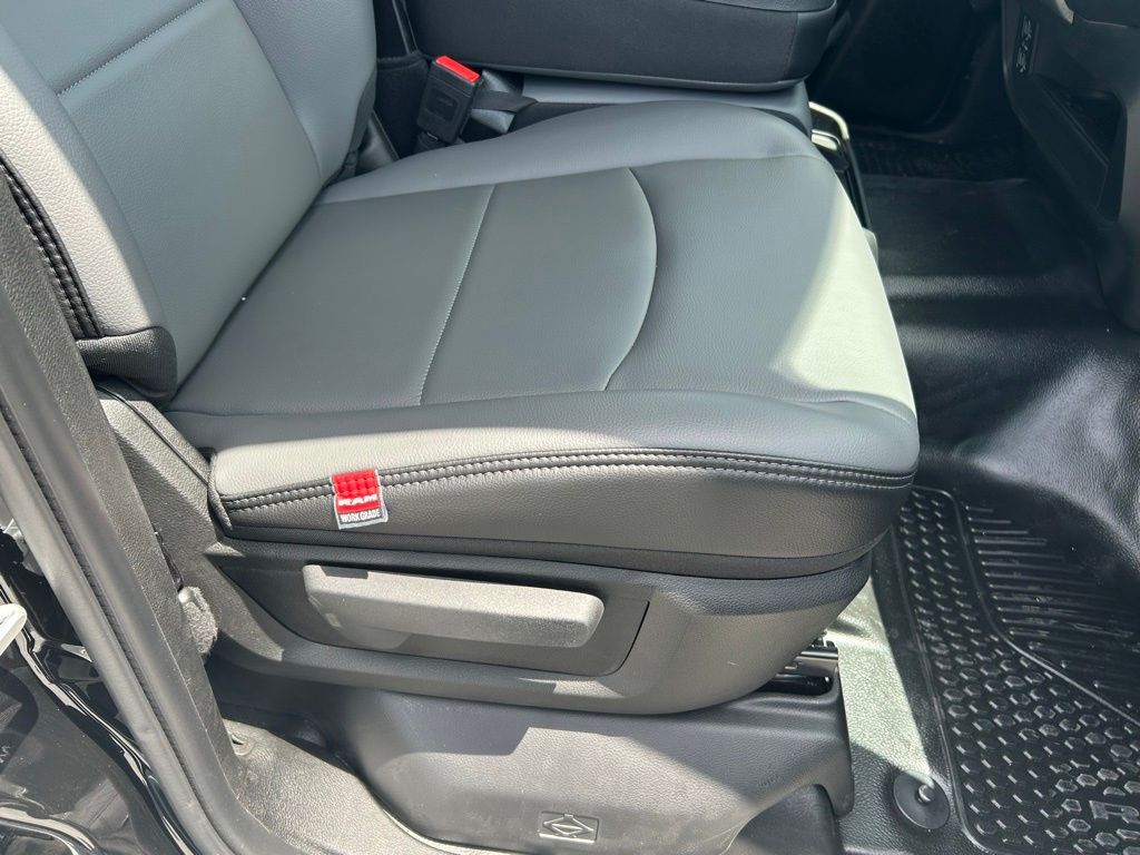 2025 Ram 2500 Tradesman photo 24