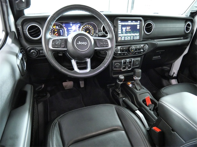 2022 Jeep Wrangler Unlimited Sahara photo 4