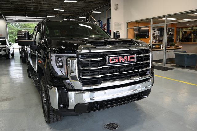 2026 Gmc Sierra 2500 HD SLT photo 3