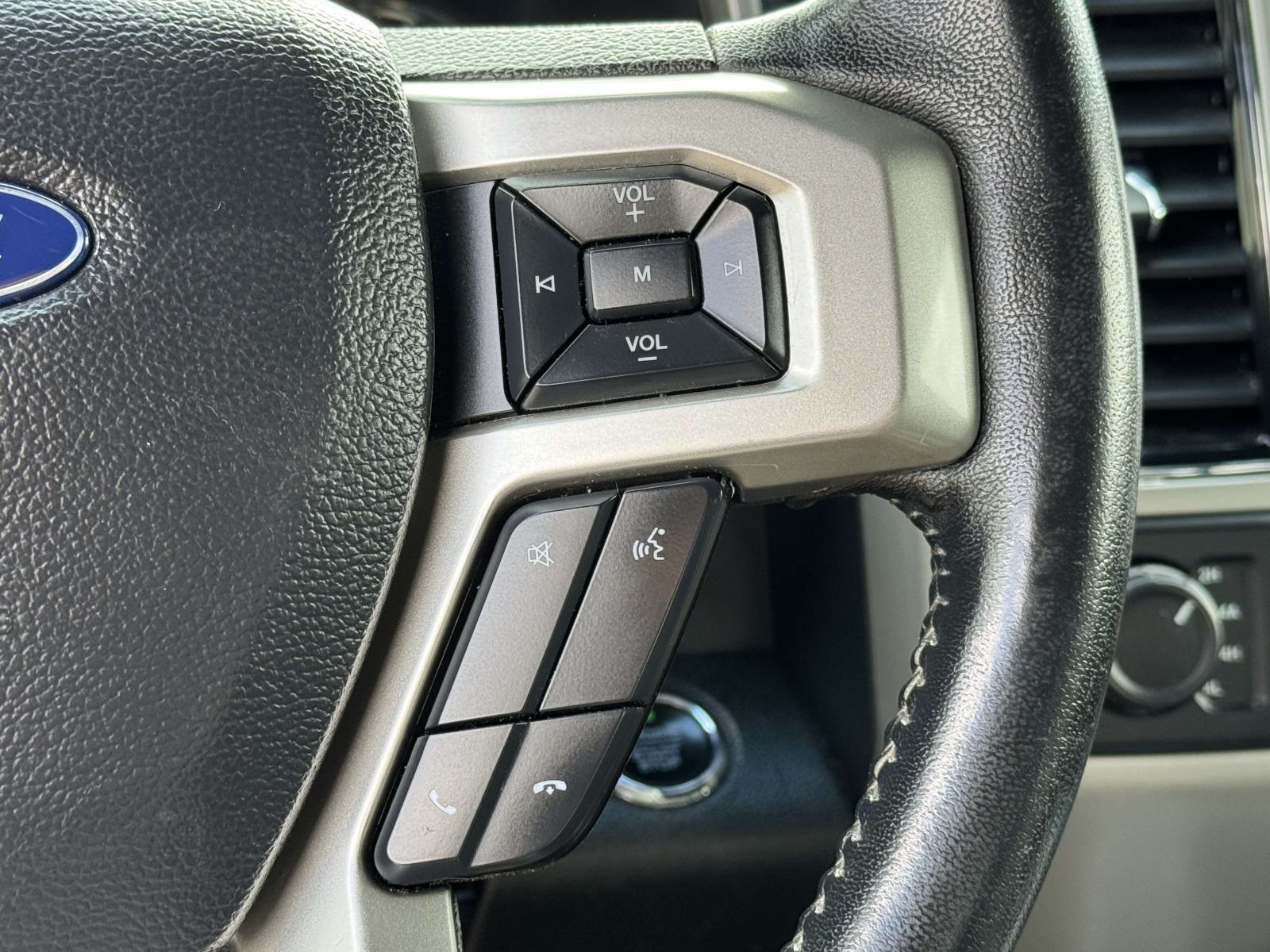 2020 Ford F-150 Lariat photo 23