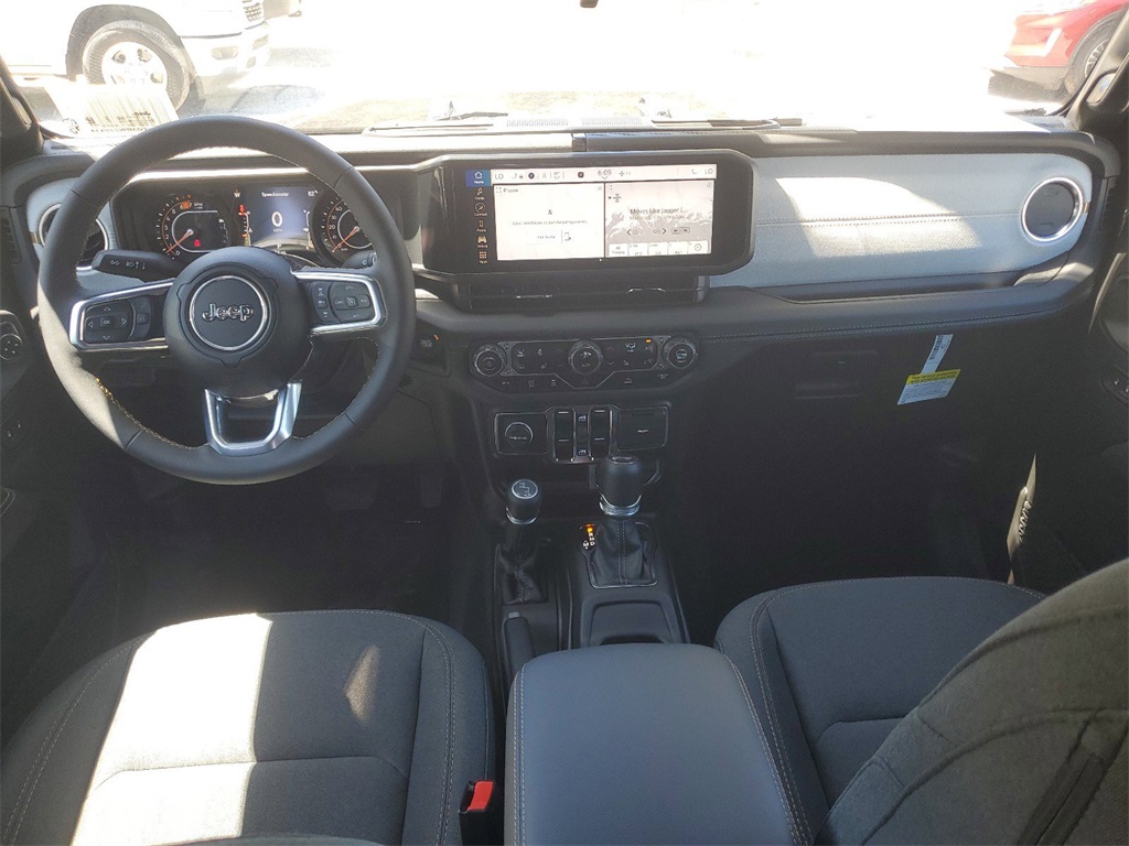 2024 Jeep Wrangler Sahara photo 20