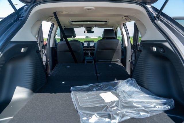 2026 Honda HR-V EX-L photo 16