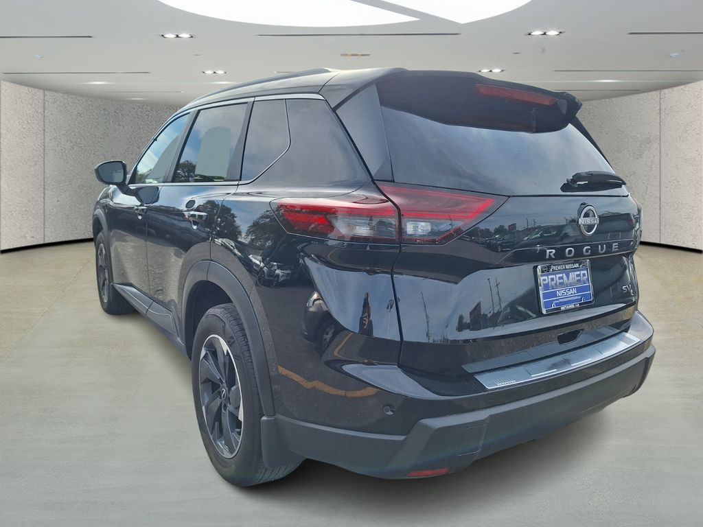 2024 Nissan Rogue SV photo 2