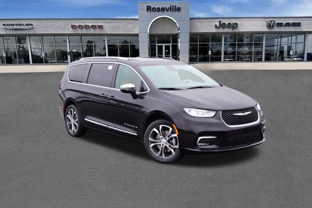2026 Chrysler Pacifica Pinnacle's photo