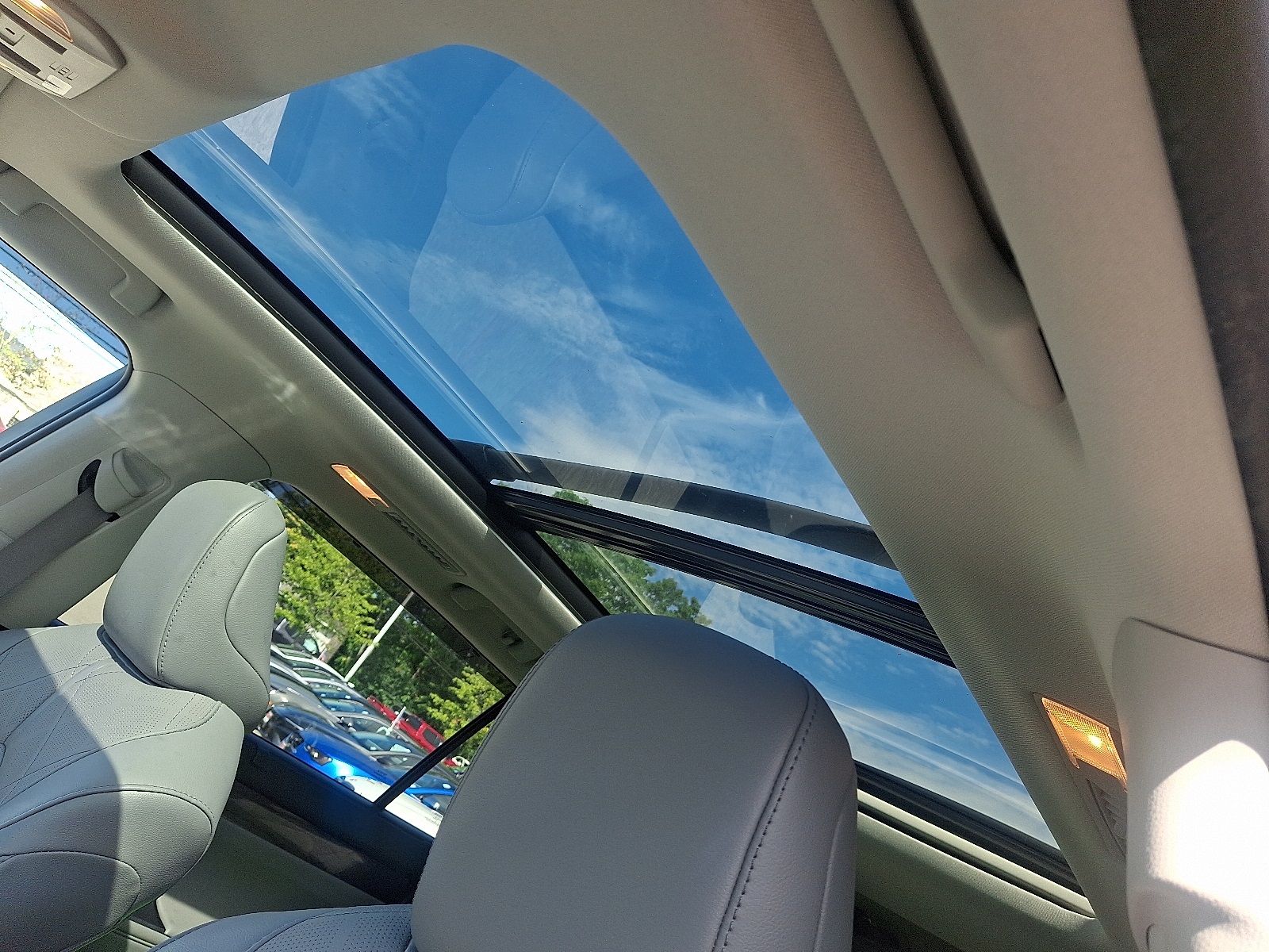 2021 Toyota Highlander Hybrid Platinum photo 14