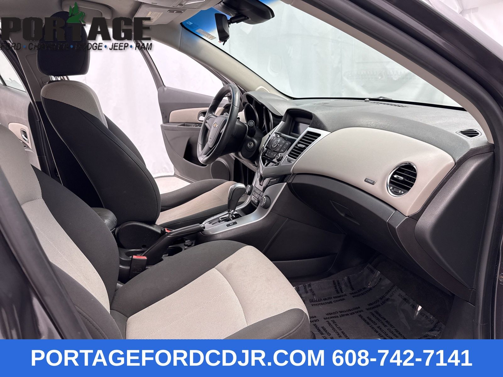 2011 Chevrolet Cruze LS photo 22