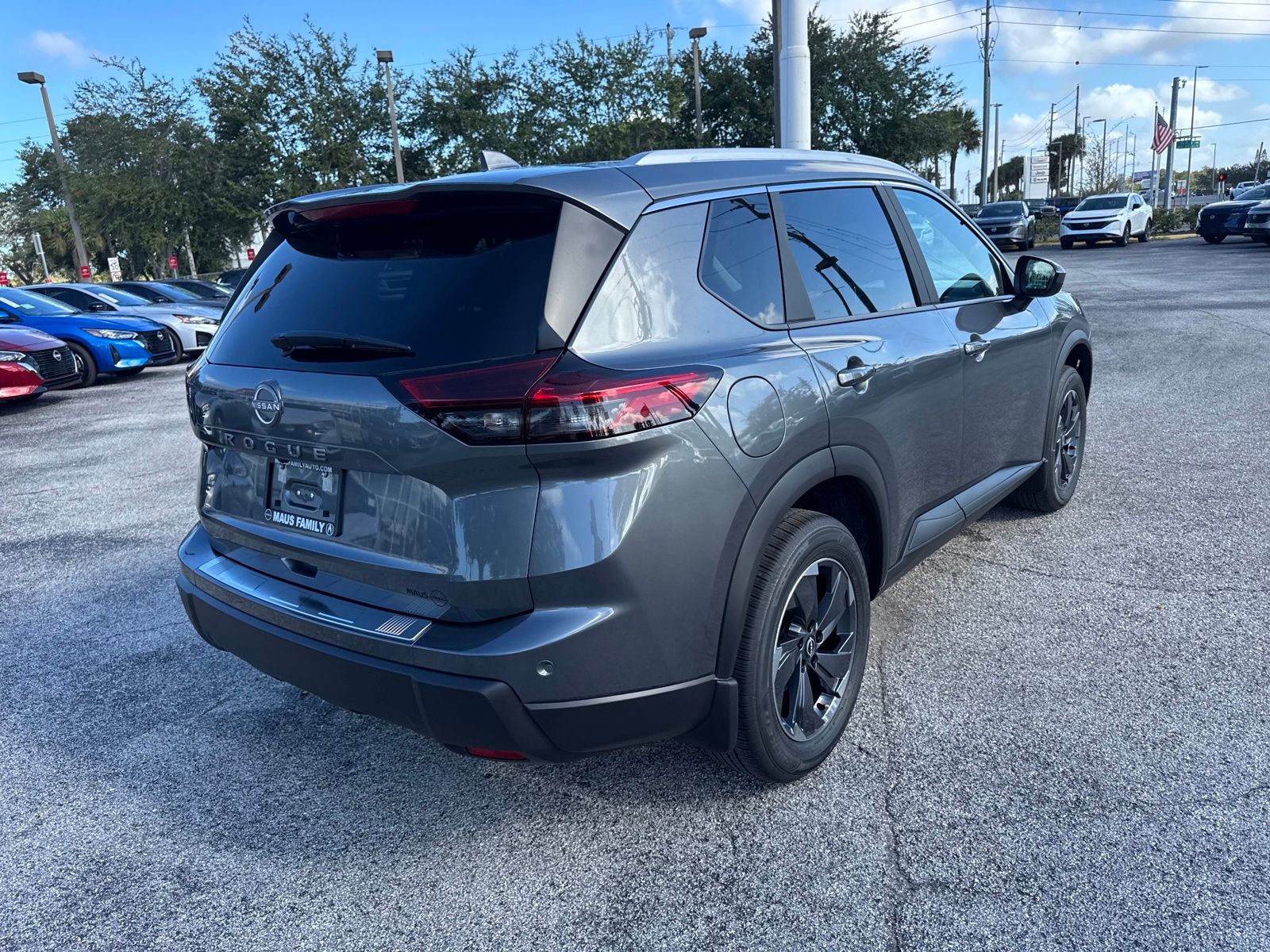2026 Nissan Rogue SV photo 3