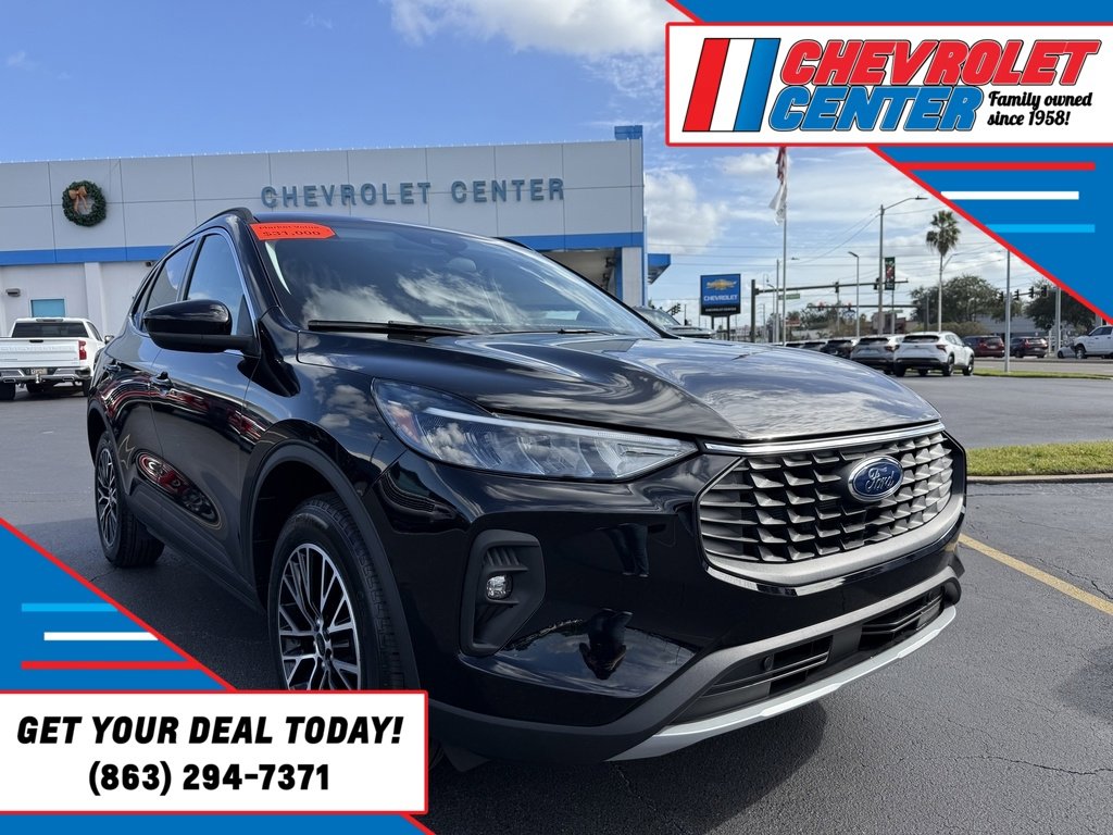 2025 Ford Escape PHEV's photo