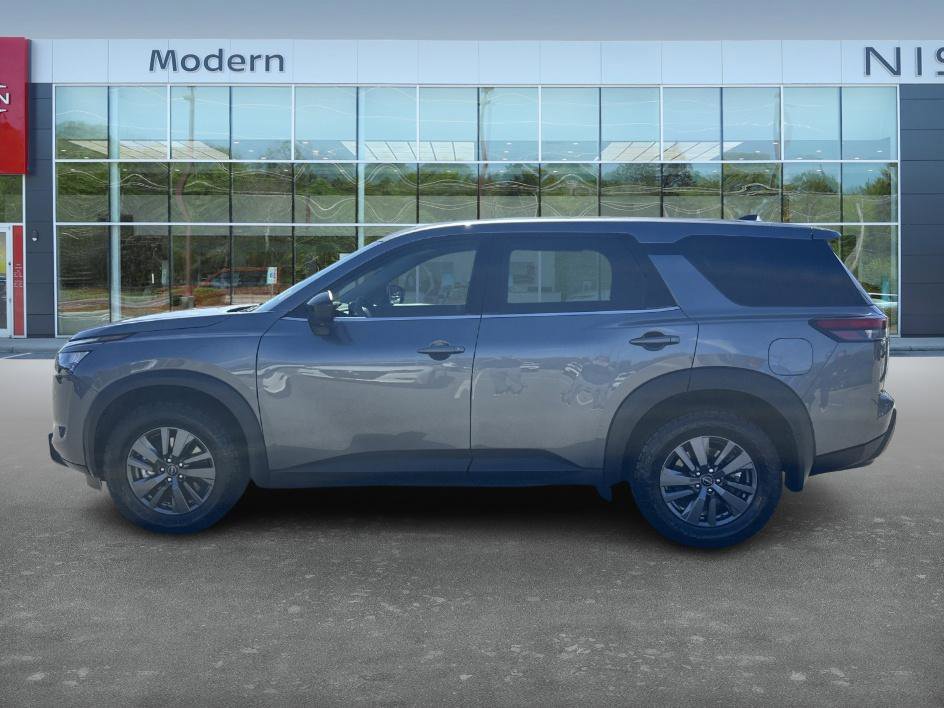 2024 Nissan Pathfinder S photo 8