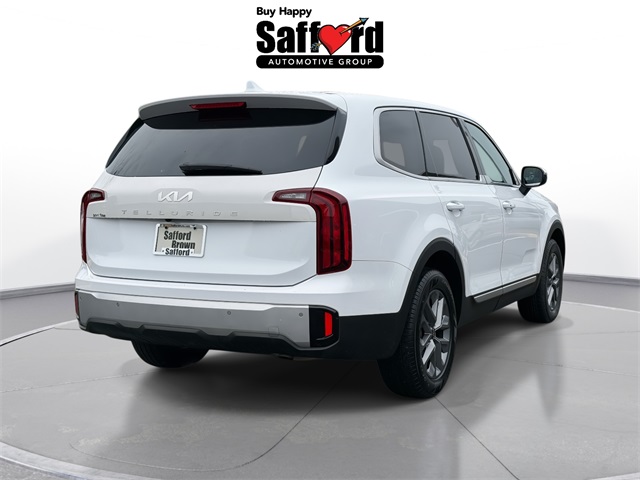 2024 Kia Telluride LX photo 8