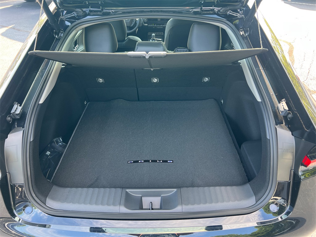 2025 Toyota Prius Limited photo 18