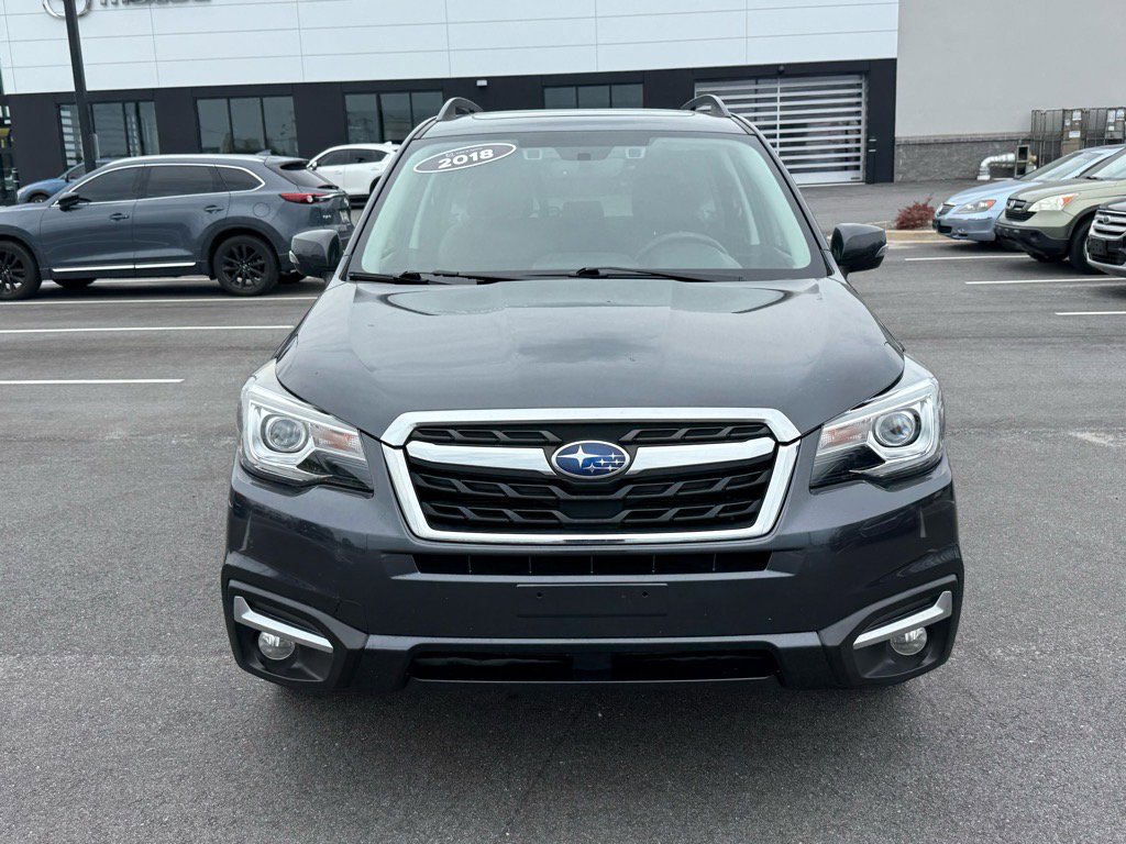 2018 Subaru Forester Touring photo 2