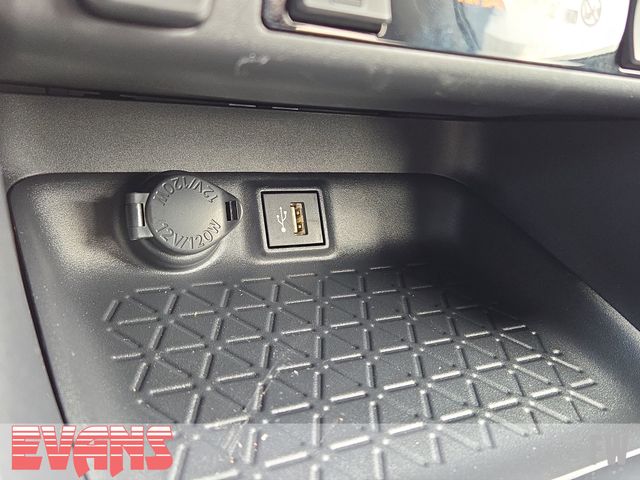 2025 Toyota RAV4 Hybrid XLE photo 7