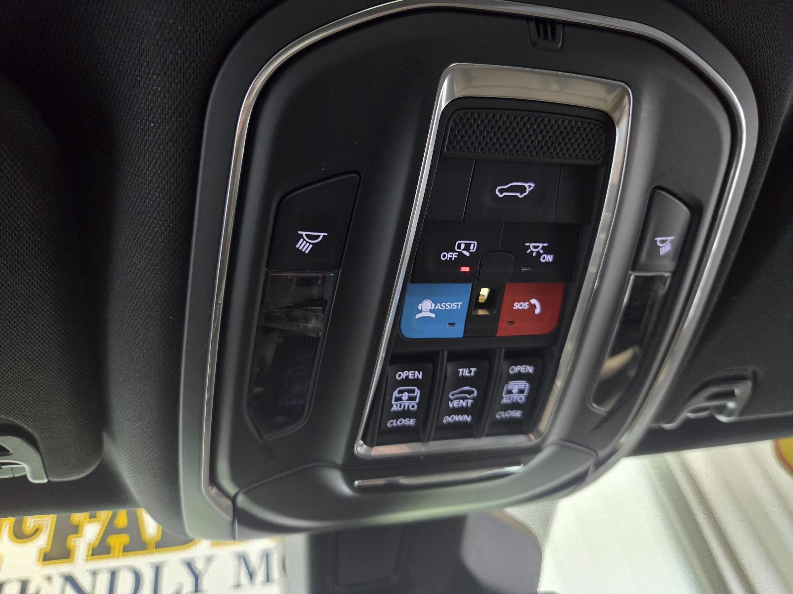 2024 Jeep Wagoneer L Series II Carbide photo 19