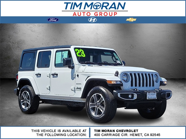 2023 Jeep Wrangler Sahara photo 2