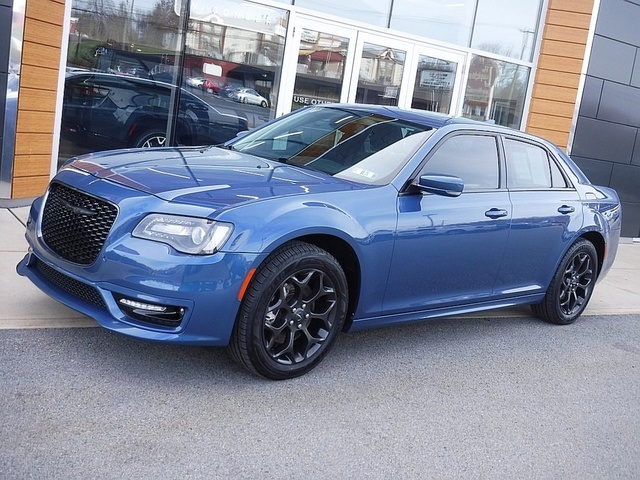 2021 Chrysler 300 Touring