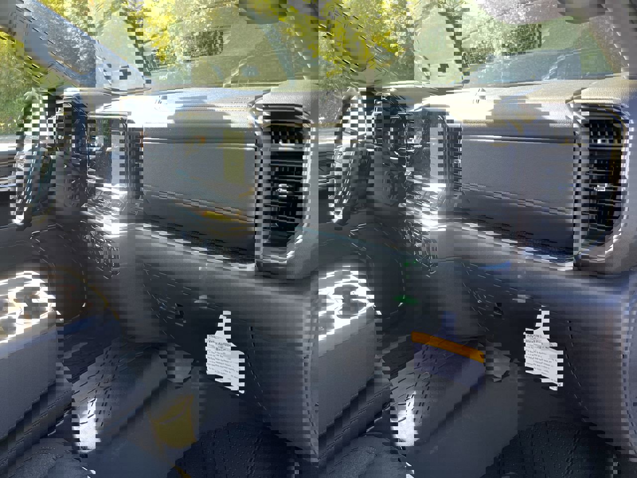 2022 Chevrolet Silverado 1500 RST photo 27