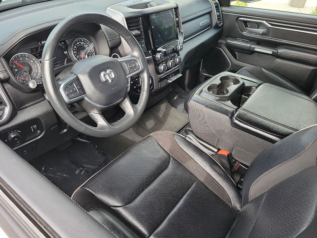 2023 Ram 1500 Laramie photo 3