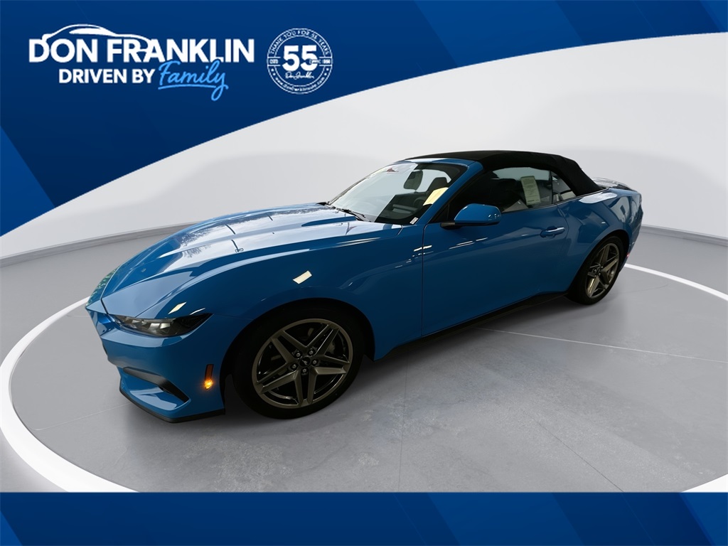 2026 Ford Mustang EcoBoost Premium's photo