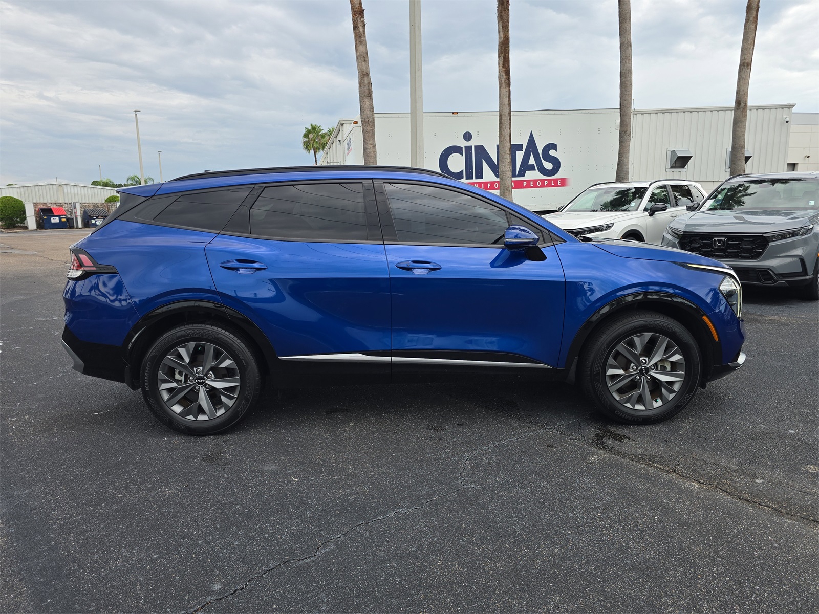 2023 Kia Sportage SX photo 3