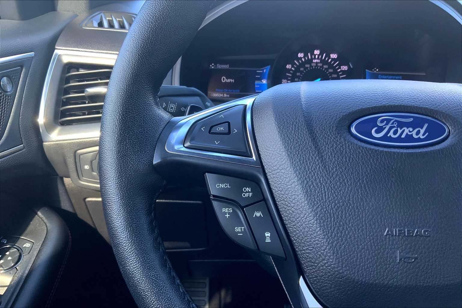 2022 Ford Edge Titanium photo 21
