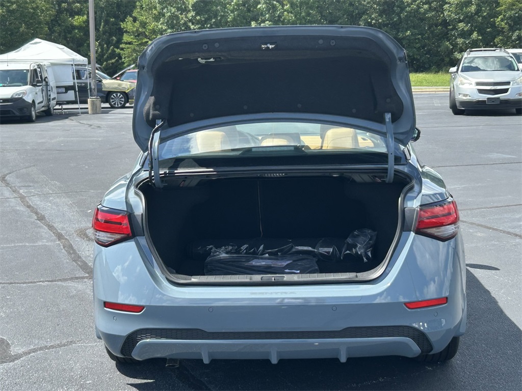 2025 Nissan Sentra SV photo 16