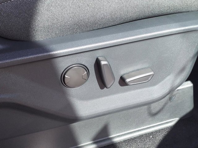 New 2024 Carbonized Gray Metallic Ford XLT image 30