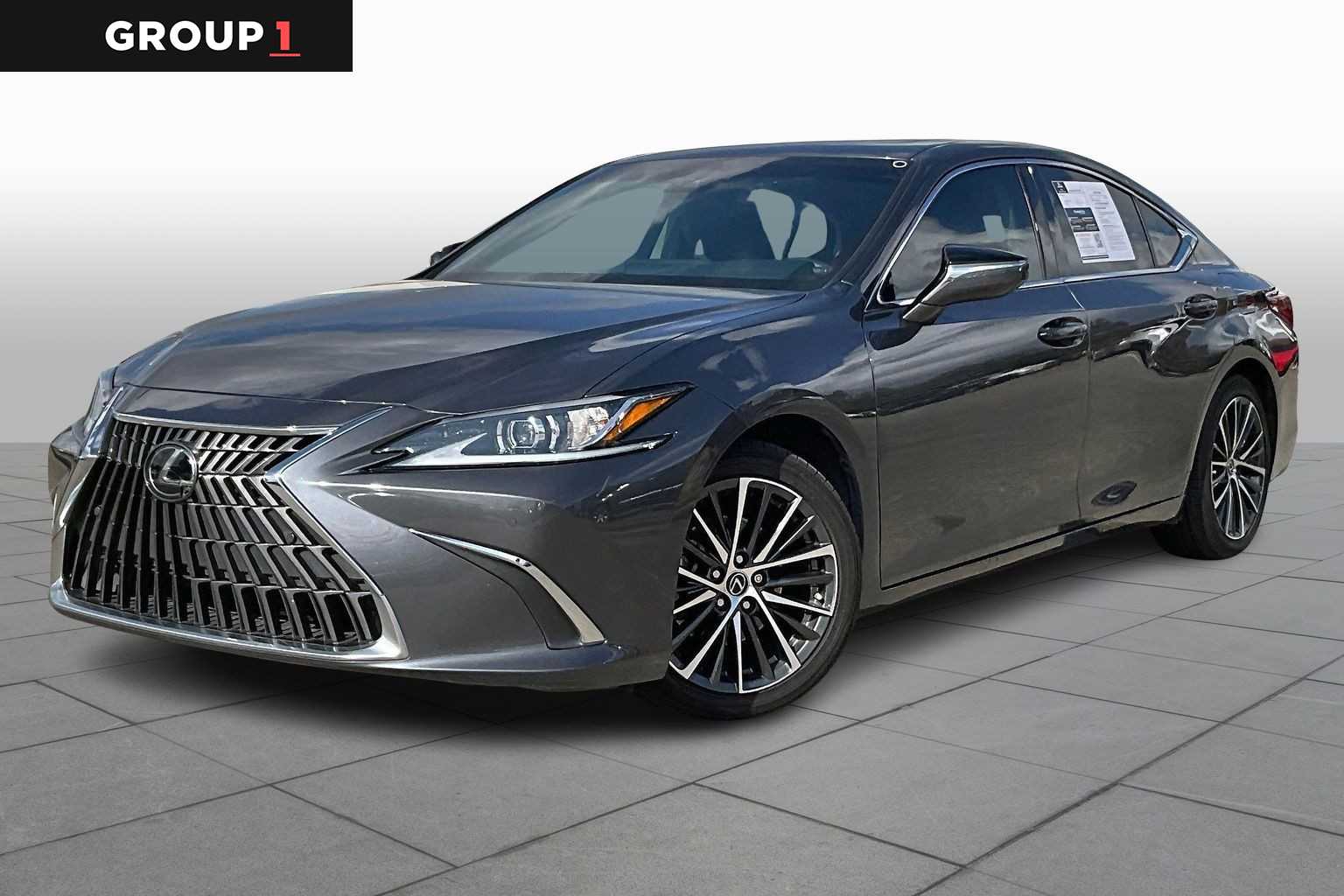 2022 Lexus ES 350's photo