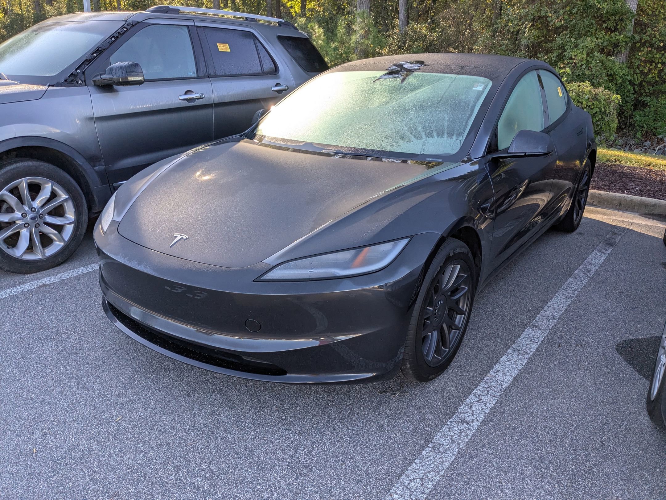 2024 Tesla Model 3 photo 3