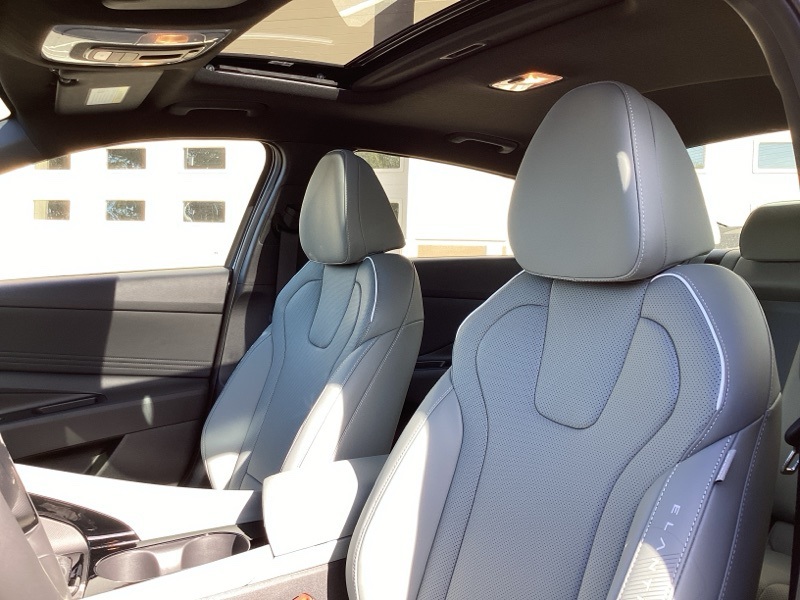 2025 Hyundai Elantra Hybrid Limited photo 26