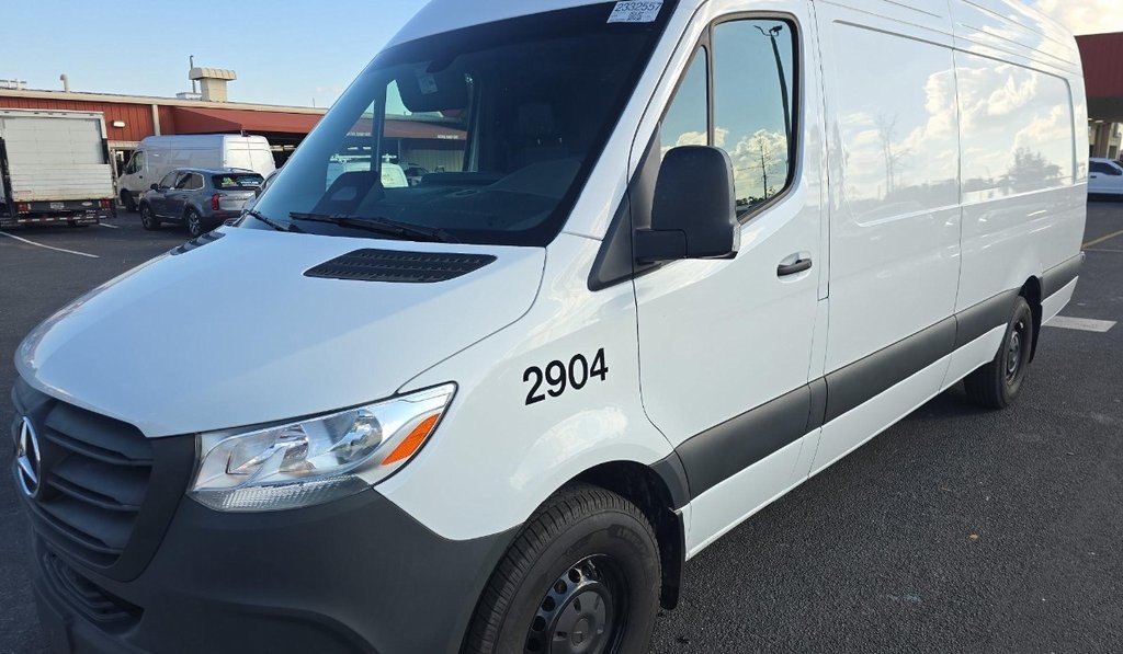 2025 Mercedes-Benz Sprinter Cargo Van Base's photo