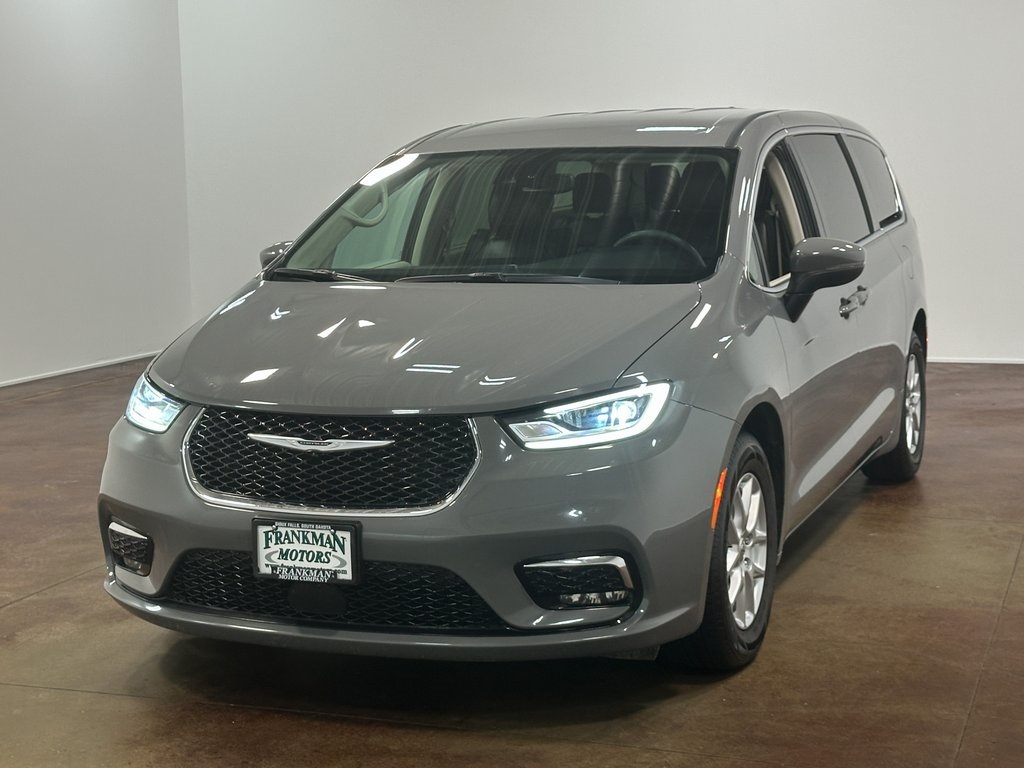 2023 Chrysler Pacifica Touring L photo 31