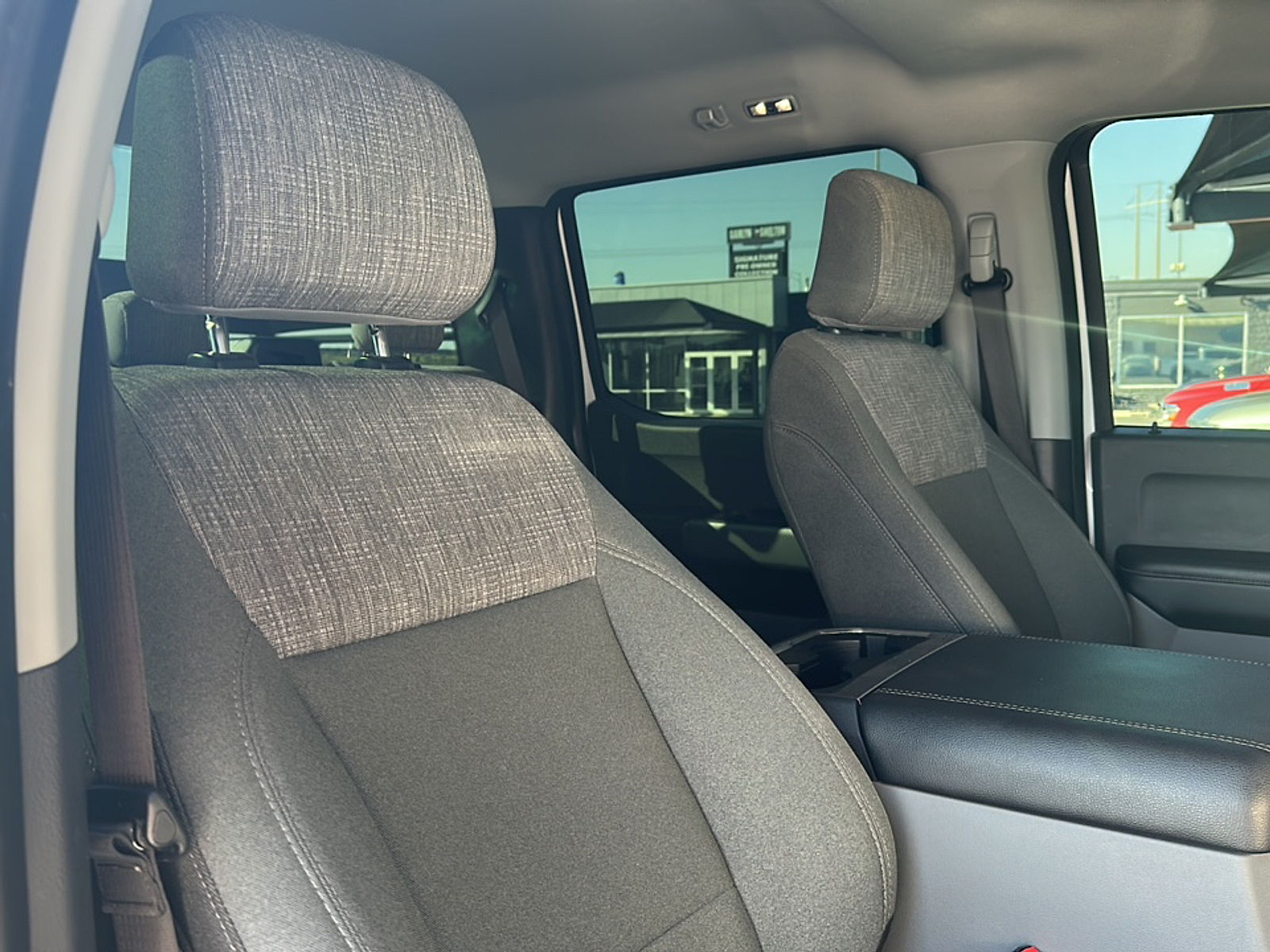 2024 Ford F-250 XLT photo 8