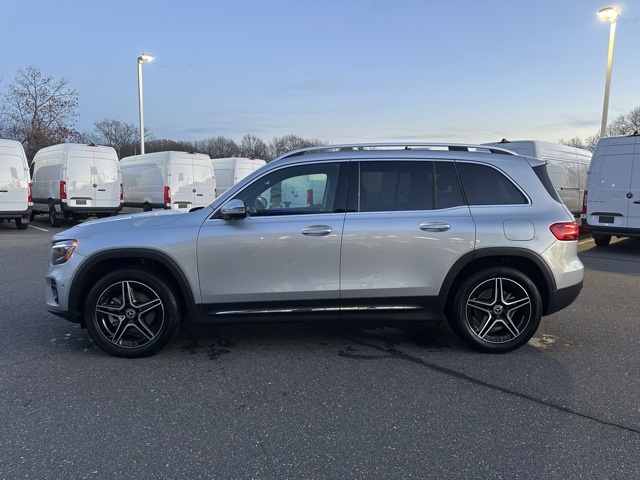 2026 Mercedes Benz GLB 250 4MATIC photo 4