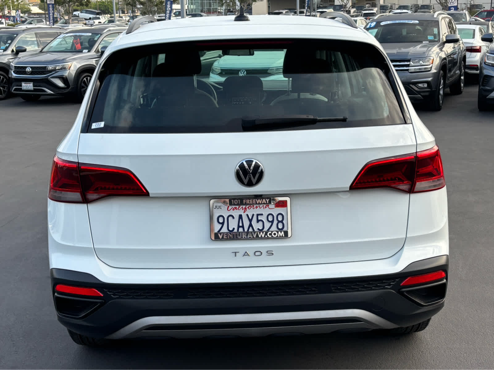 2022 Volkswagen Taos S photo 4