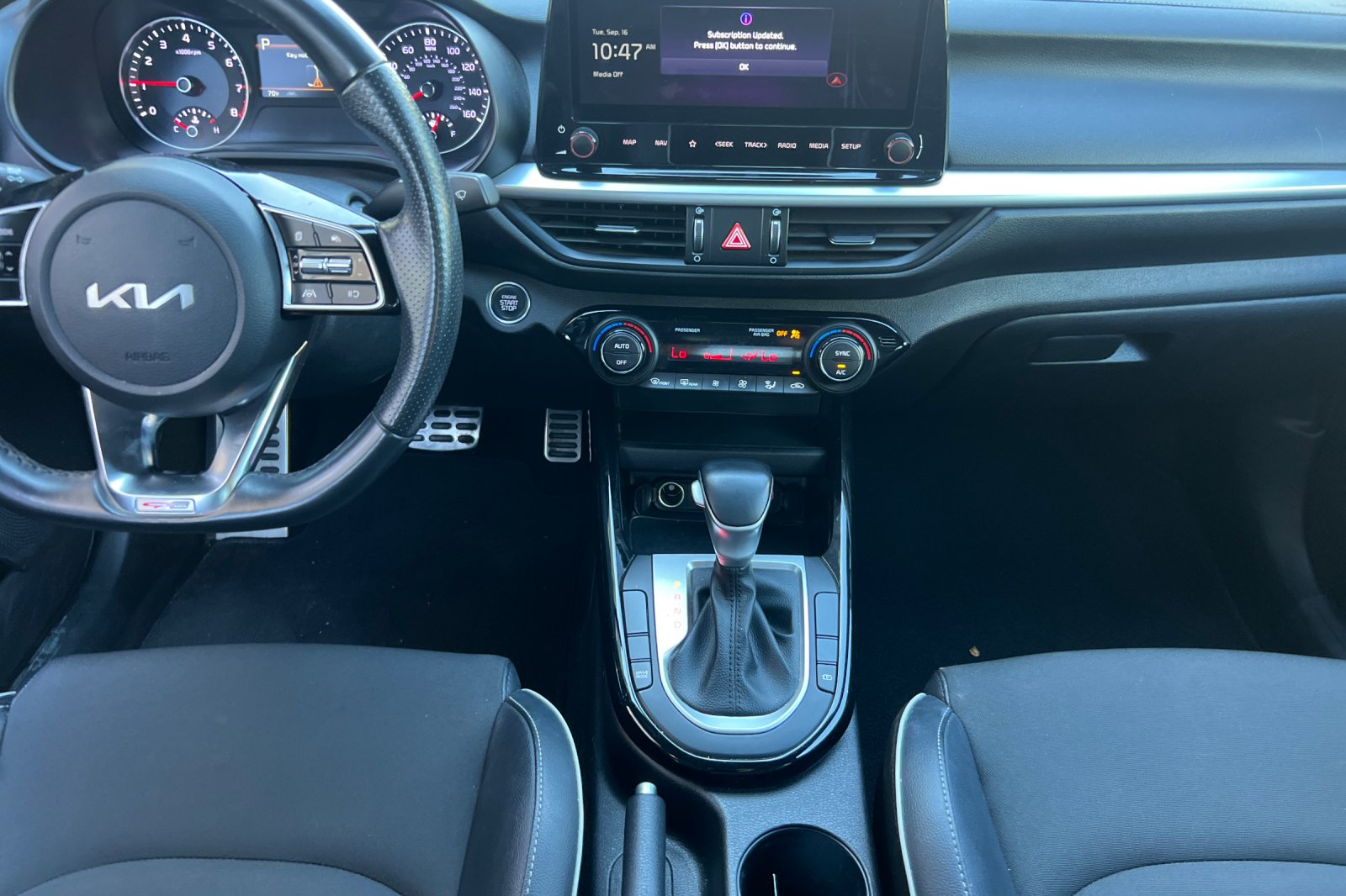 2023 Kia Forte GT-Line photo 9