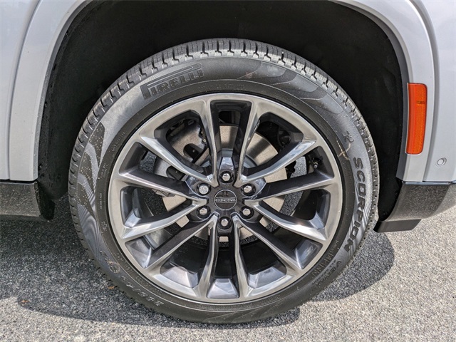 2024 Jeep Grand Wagoneer II photo 10