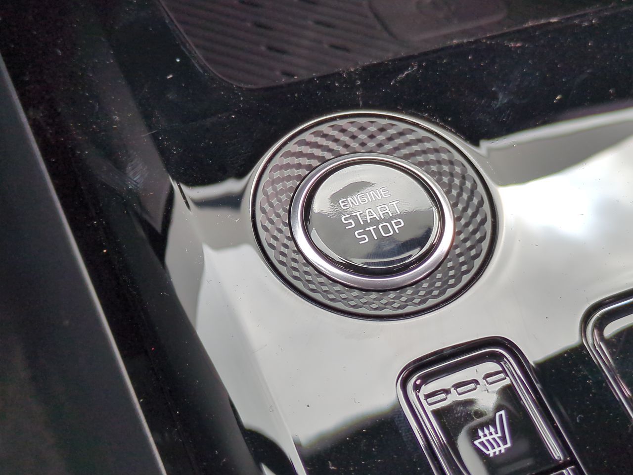 2025 Kia Niro EX photo 12